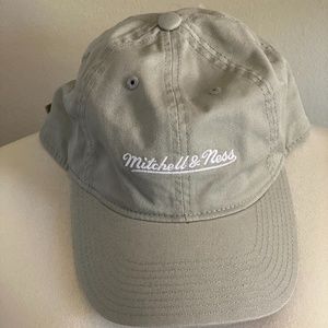 NWOT Classic Grey Mitchell & Ness Hat